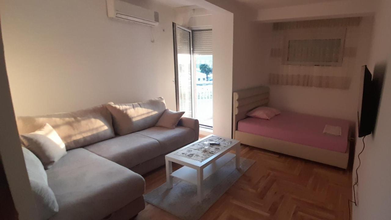 Apartment Luka Podgorica Extérieur photo
