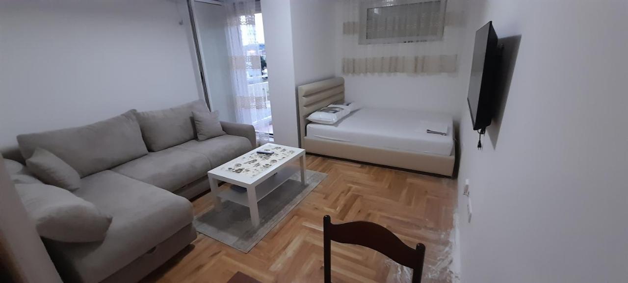 Apartment Luka Podgorica Extérieur photo